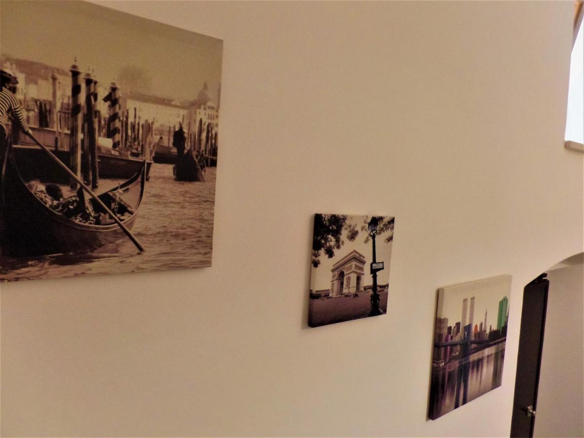 Regina Viarum Apartment, Historic City Centre Brindisi Bagian luar foto