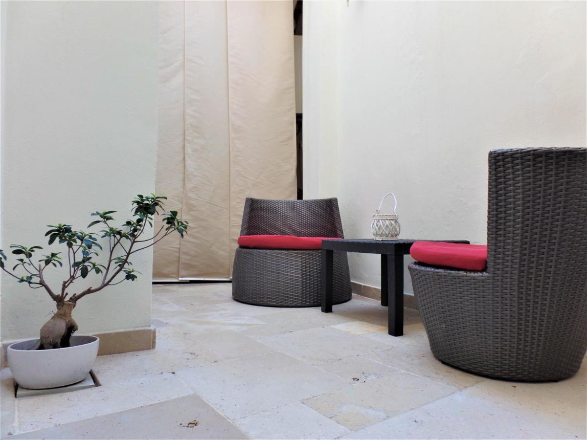 Regina Viarum Apartment, Historic City Centre Brindisi Bagian luar foto