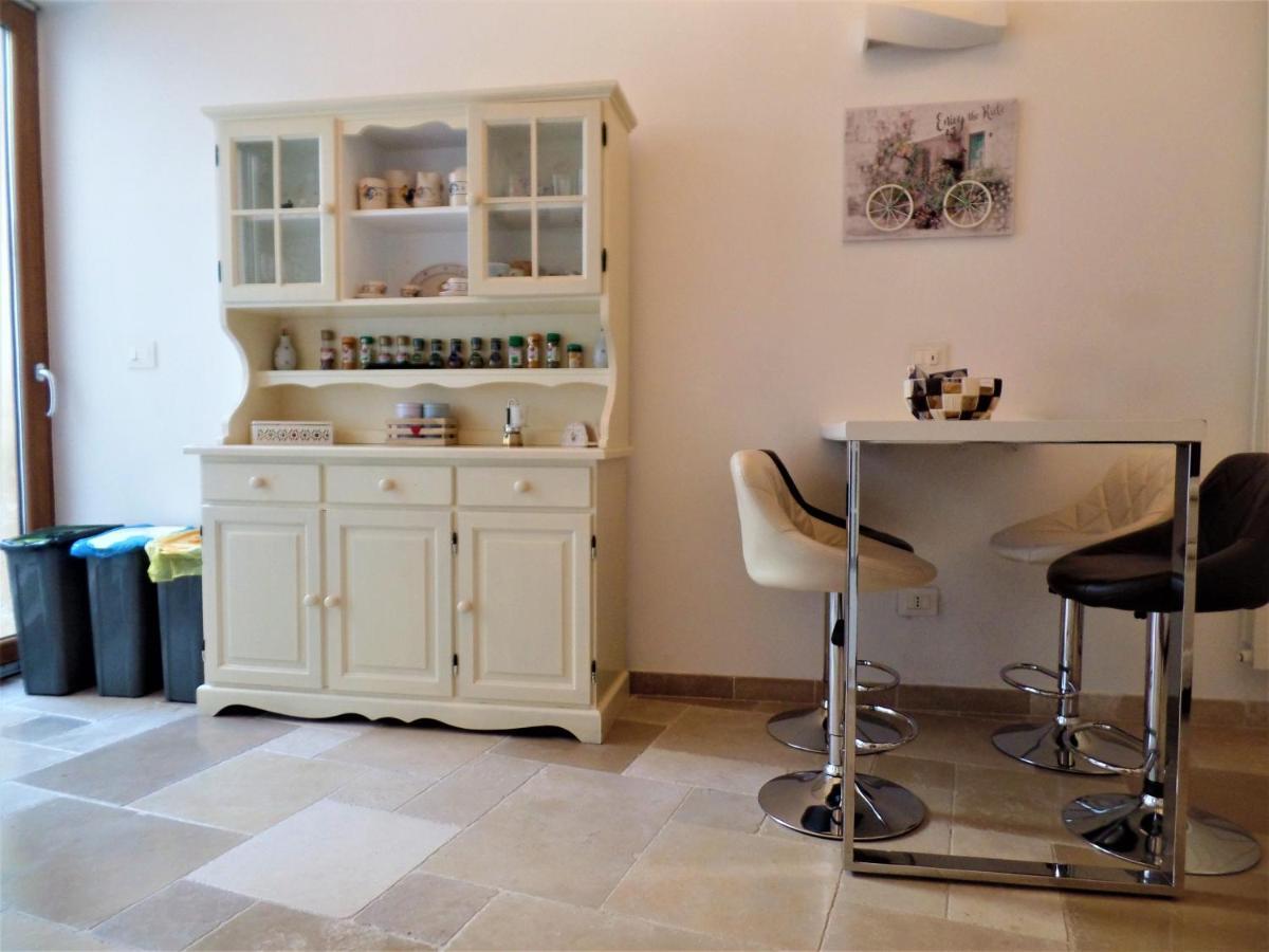 Regina Viarum Apartment, Historic City Centre Brindisi Bagian luar foto