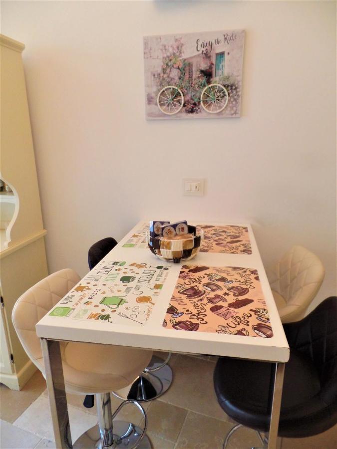 Regina Viarum Apartment, Historic City Centre Brindisi Bagian luar foto