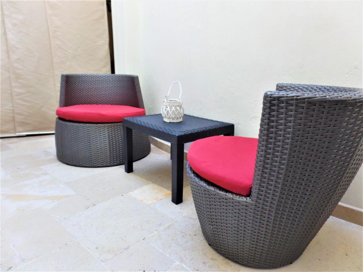 Regina Viarum Apartment, Historic City Centre Brindisi Bagian luar foto
