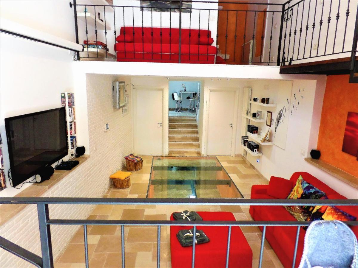 Regina Viarum Apartment, Historic City Centre Brindisi Bagian luar foto