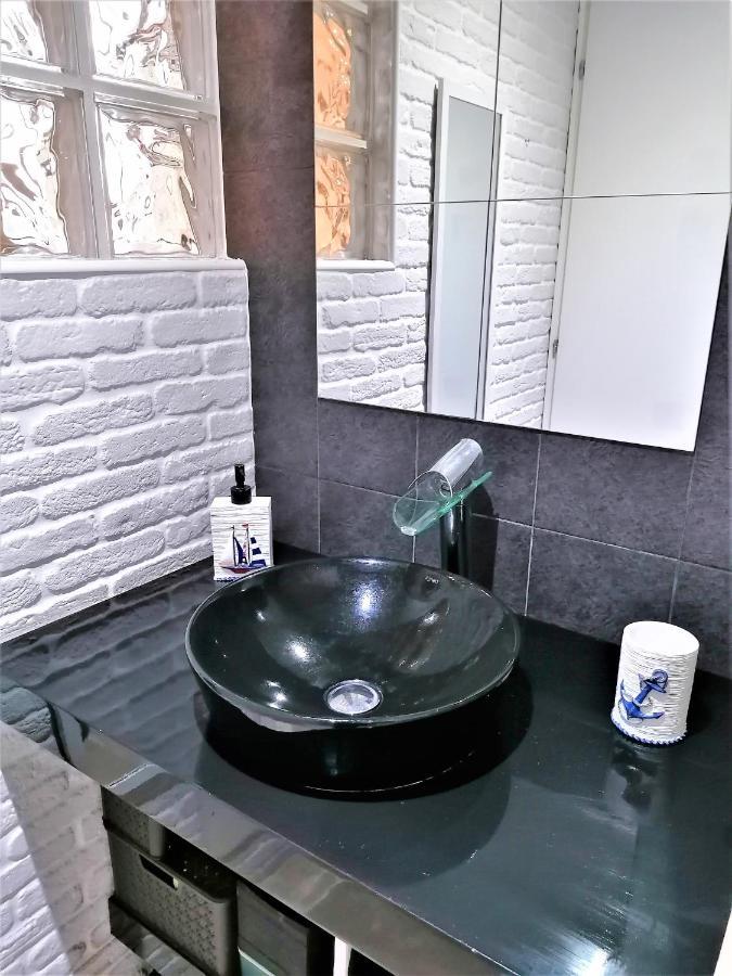 Regina Viarum Apartment, Historic City Centre Brindisi Bagian luar foto